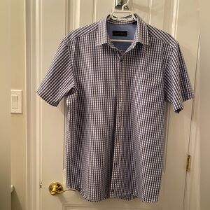EUC MEN’S SIZE LARGE SHORT SLEEVE BUTTON DOWN SHIRT BY KENNETH ROBERTS PLATINUM